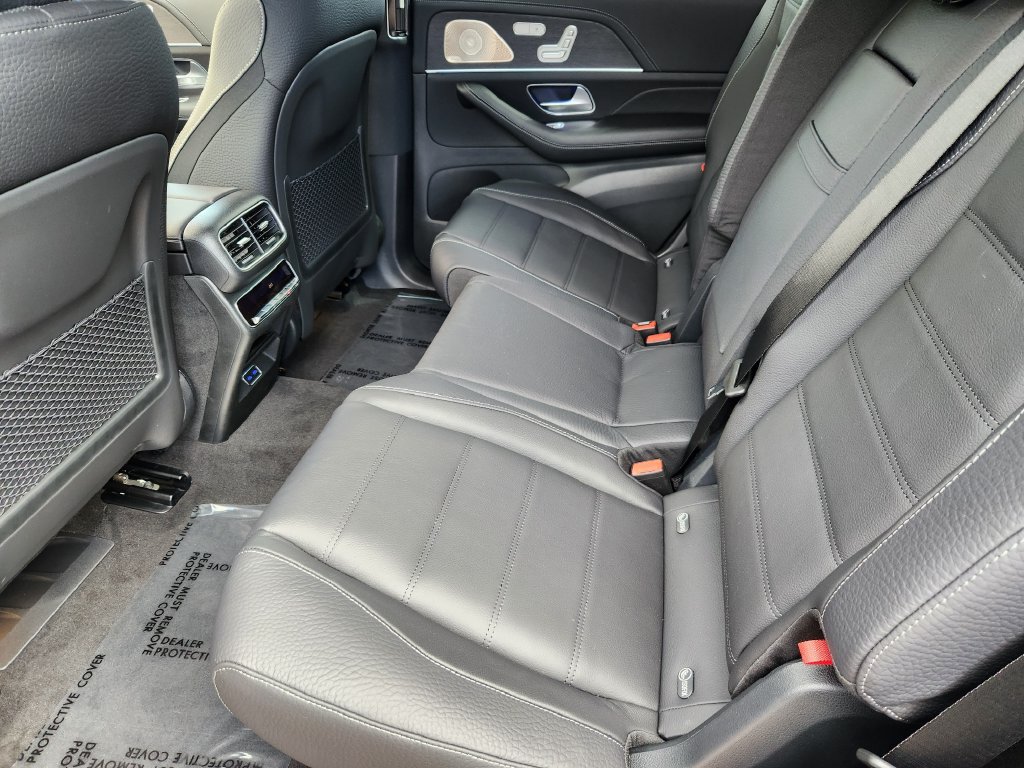 New 2026 Mercedes-Benz GLS 580 4MATIC image 30
