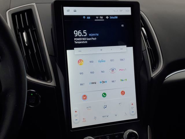 Used 2024 Ford Edge SEL w/ Sport Appearance Package image 23