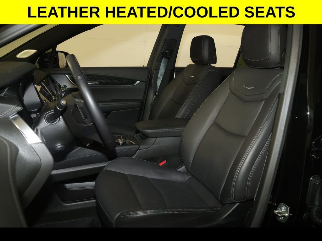 Used 2025 Cadillac XT6 Premium Luxury w/ LPO, Floor Liner Package image 4