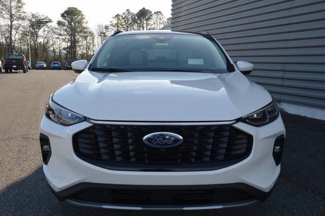 New 2026 Ford Escape Platinum w/ Premium Technology Package image 8