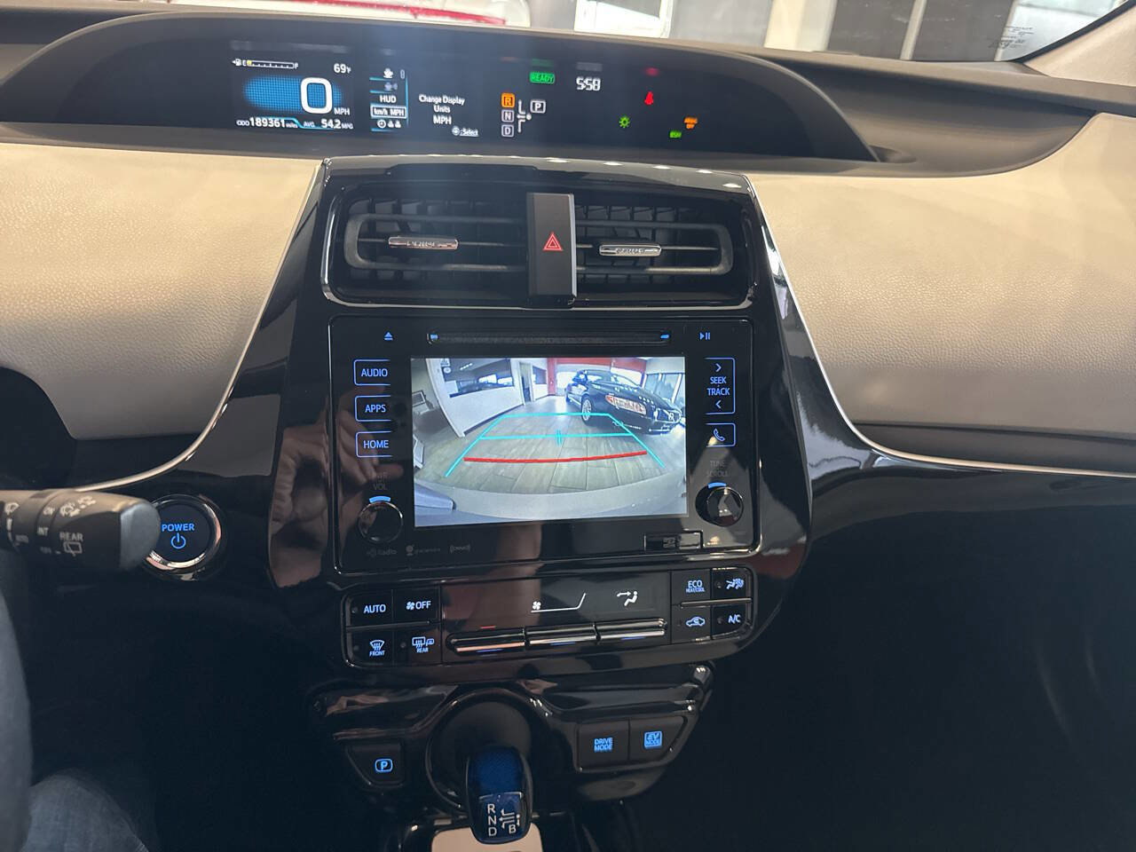 Used 2016 Toyota Prius Four w/ Advanced Technology Package FWD image 32