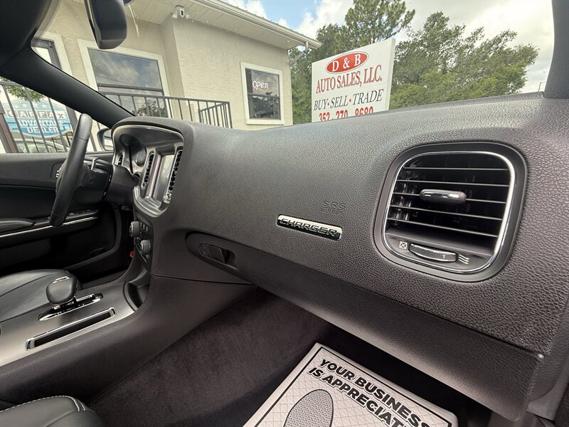 Used 2014 Dodge Charger SXT Plus RWD image 25