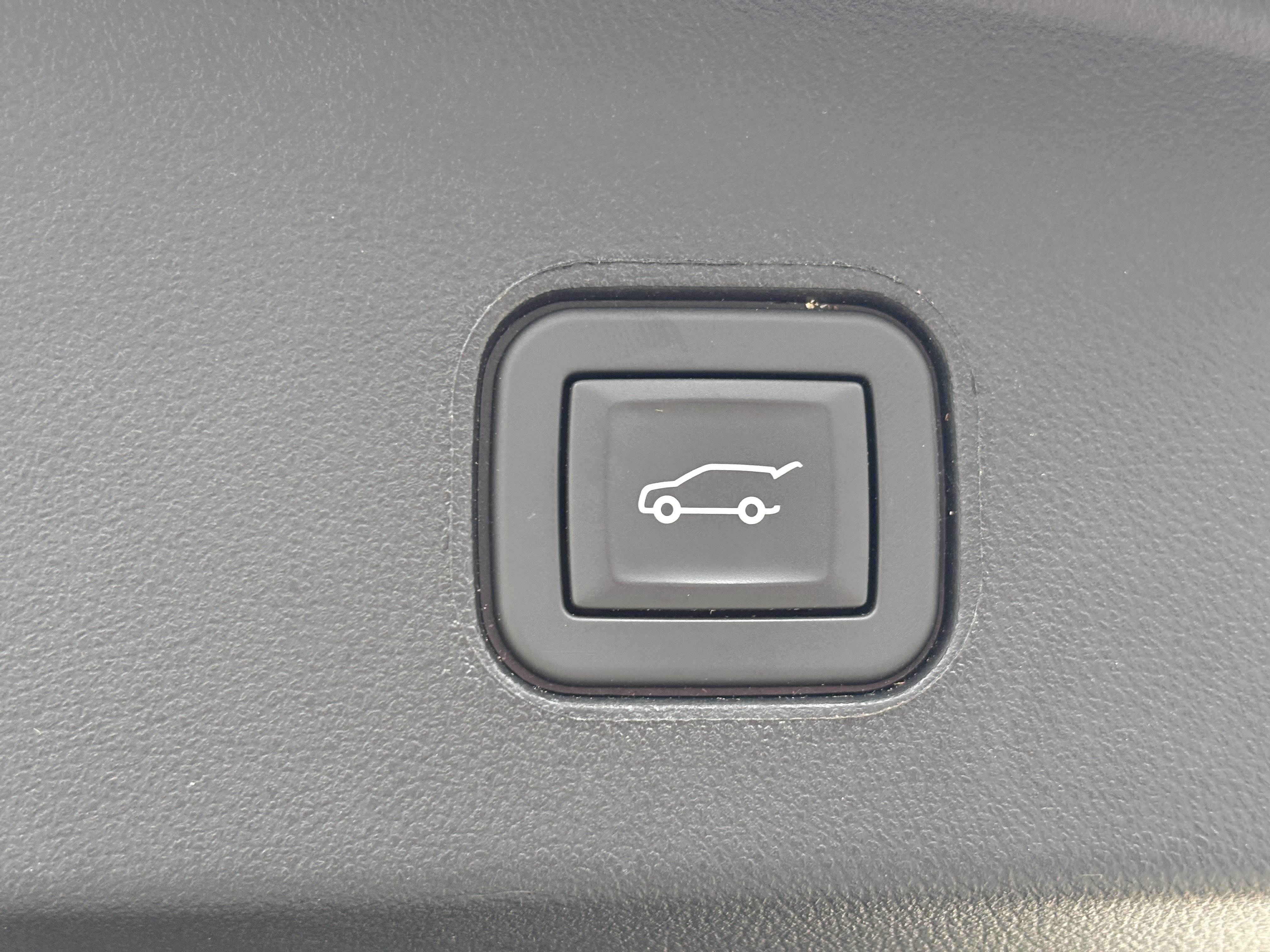 Certified 2024 Cadillac Lyriq Tech AWD/4WD image 10