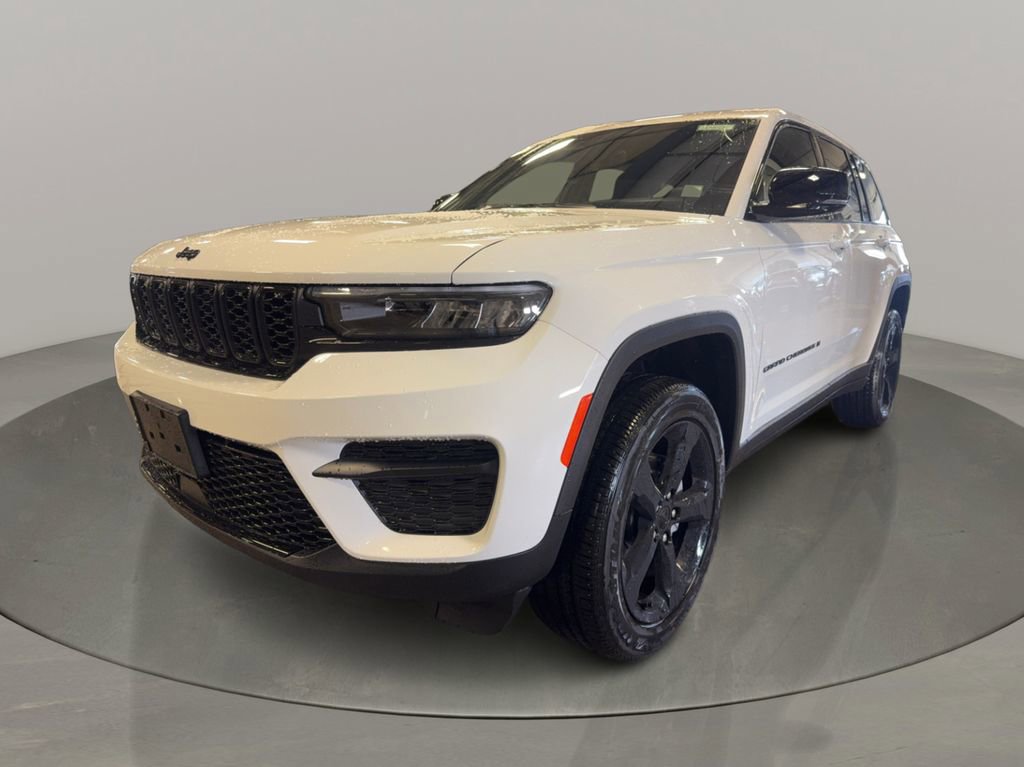 New 2025 Jeep Grand Cherokee 4WD image 3