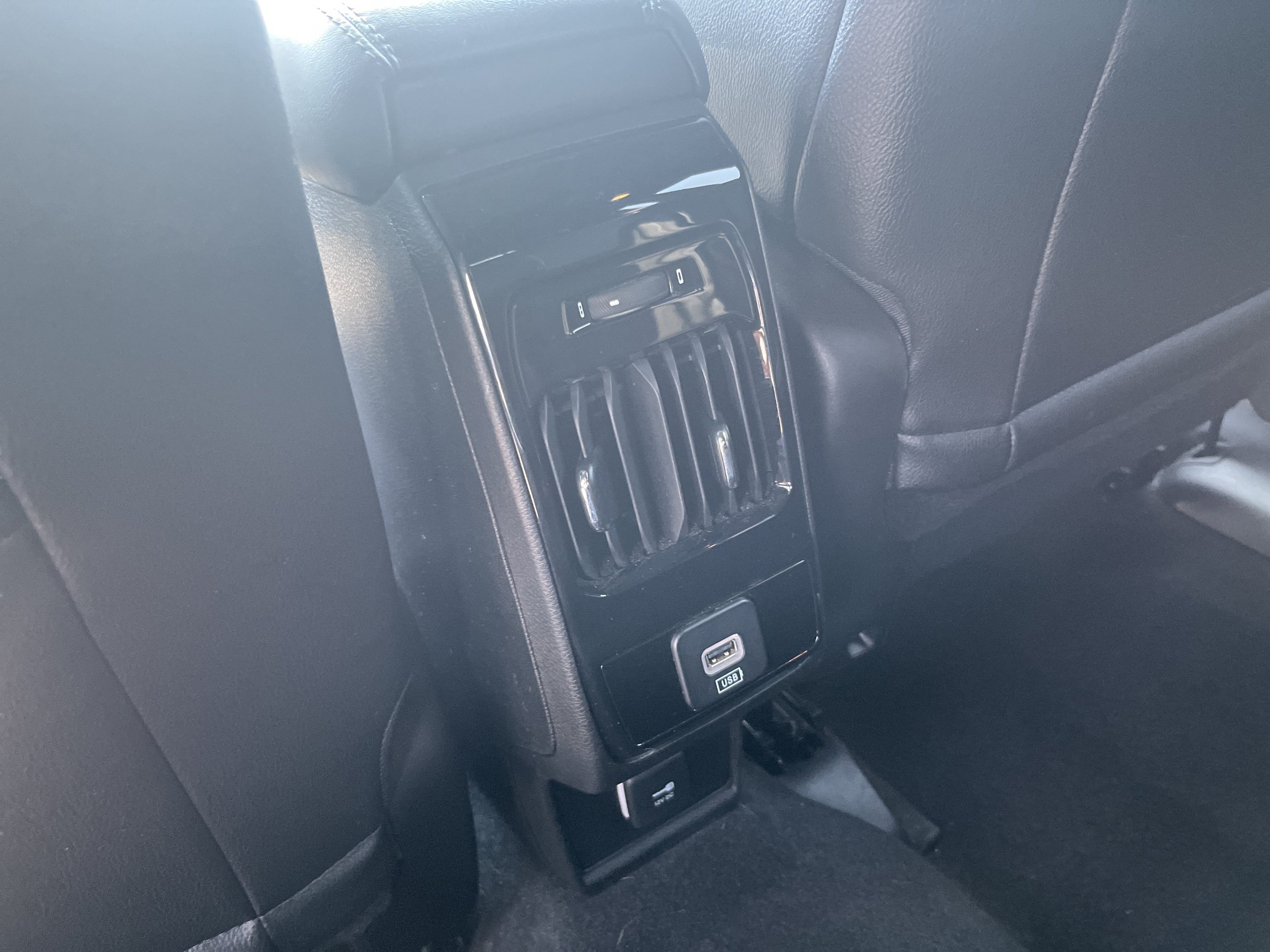 Used 2025 Jeep Compass Trailhawk AWD/4WD image 18
