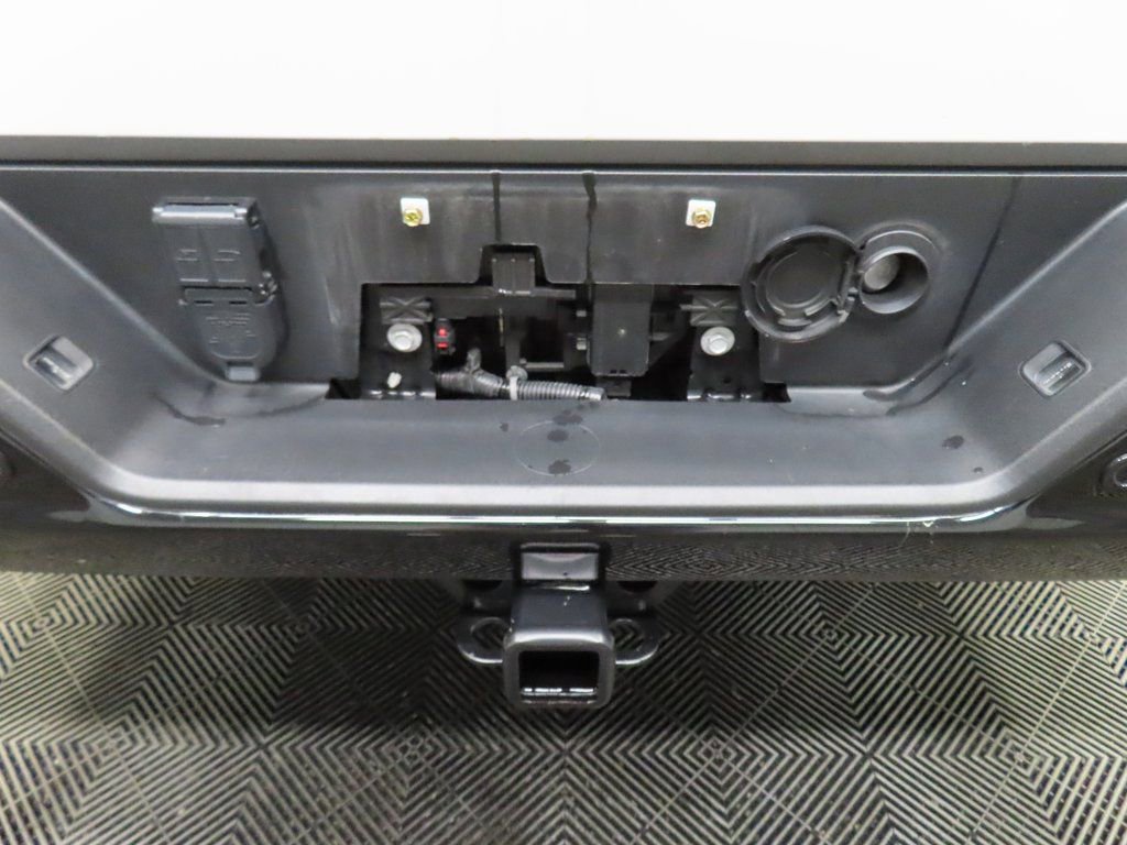 Used 2023 Chevrolet Silverado 1500 ZR2 image 46