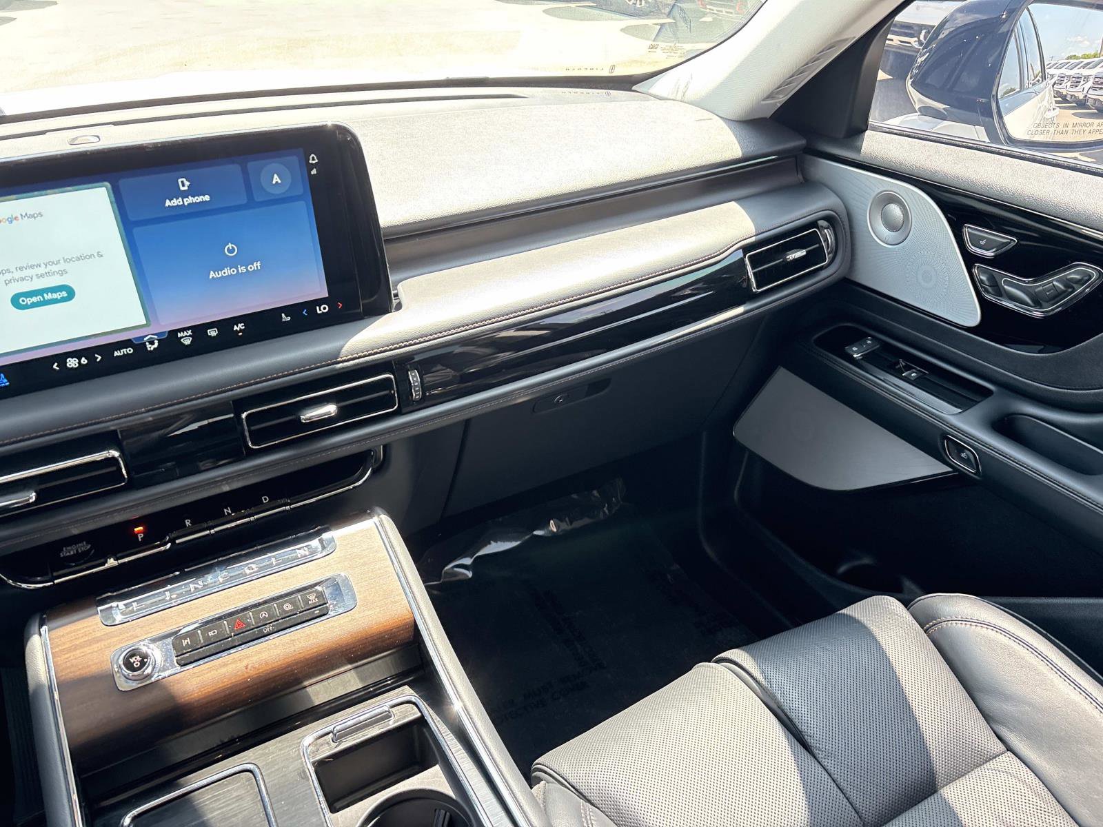 Used 2025 Lincoln Aviator Reserve w/ Equipment Group 201A AWD/4WD image 29