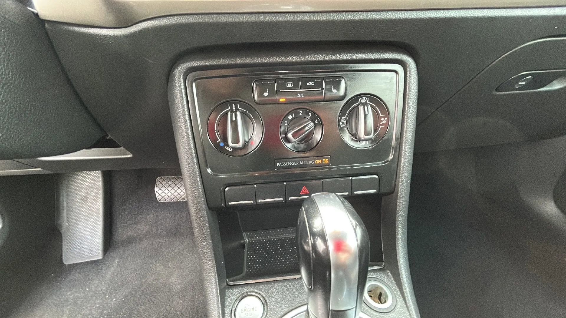 Used 2013 Volkswagen Beetle 2.5 image 23