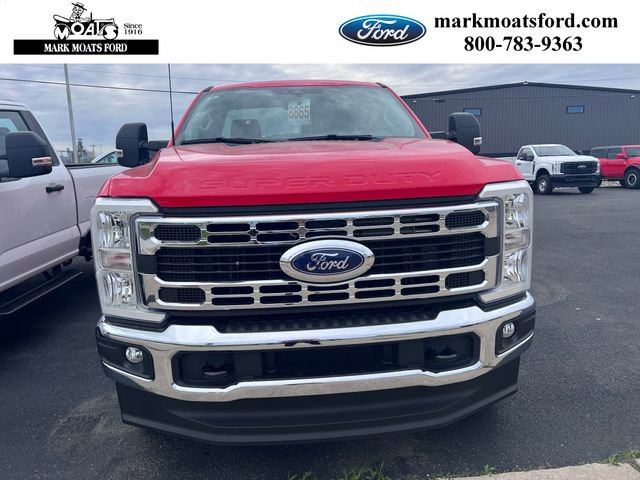New 2025 Ford F350 XLT w/ FX4 Off-Road Package image 2