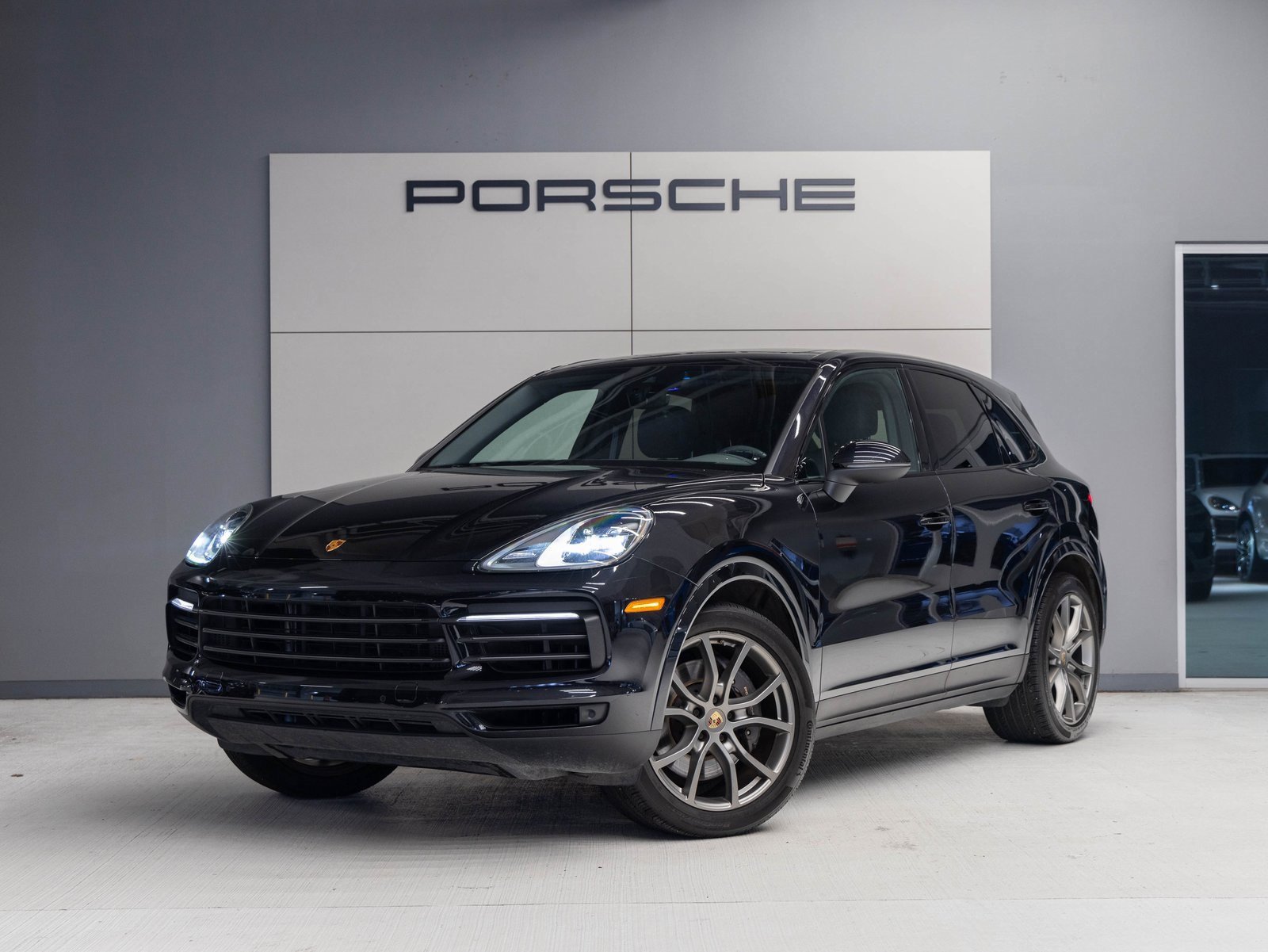 Certified 2022 Porsche Cayenne Platinum Edition
