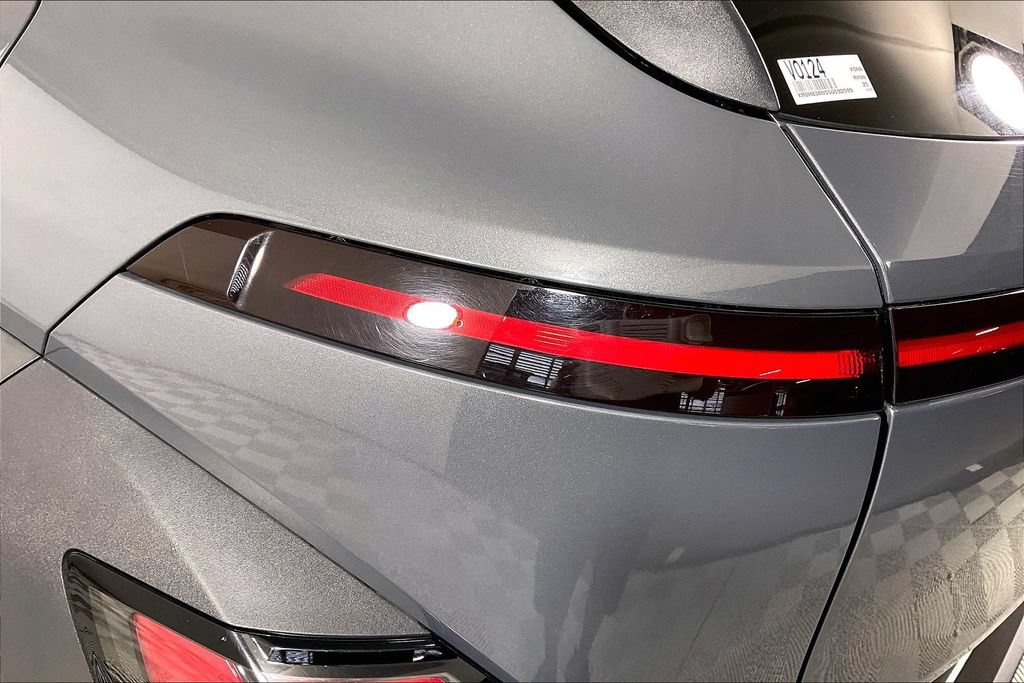 Used 2025 Hyundai Kona SEL FWD image 28