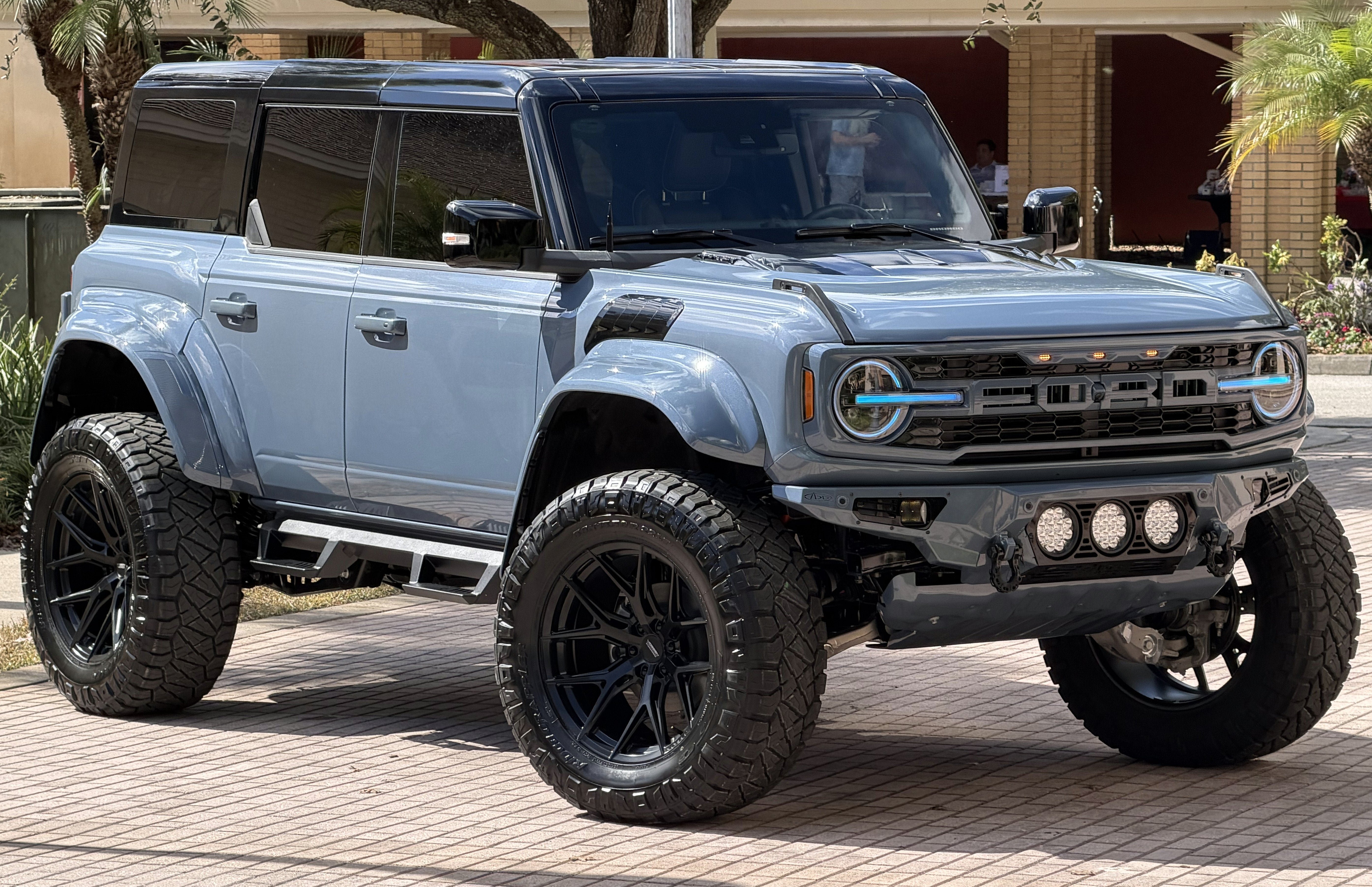 Used 2025 Ford Bronco Raptor AWD/4WD image 30