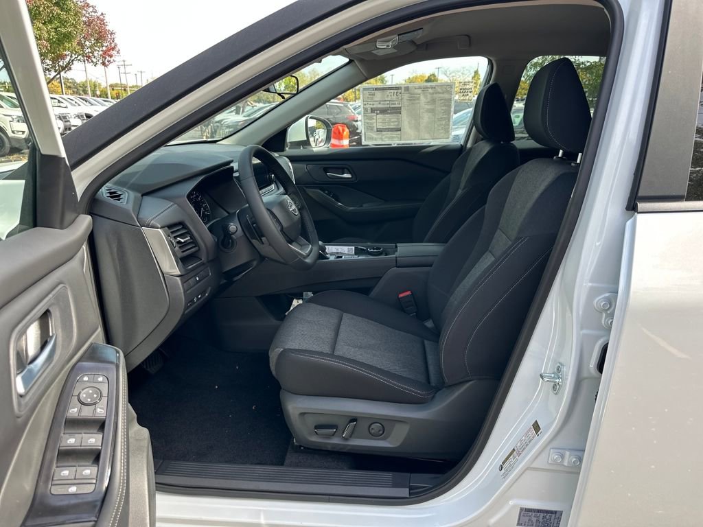 New 2026 Nissan Rogue SV image 9