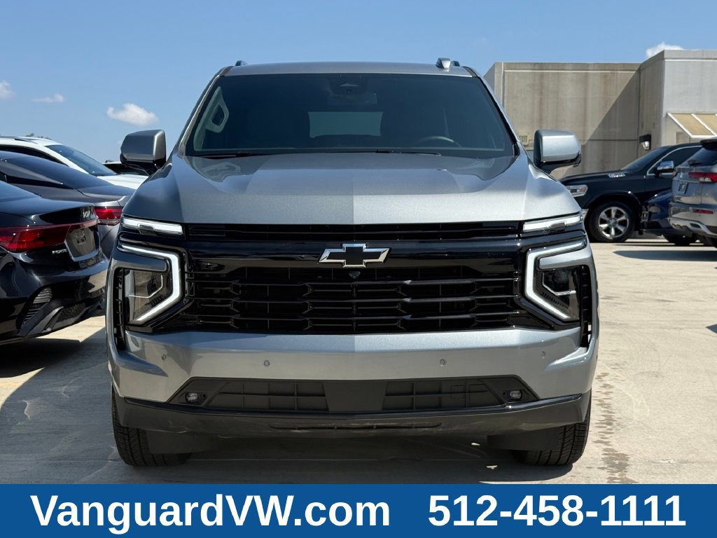 Used 2026 Chevrolet Suburban RST AWD/4WD image 8