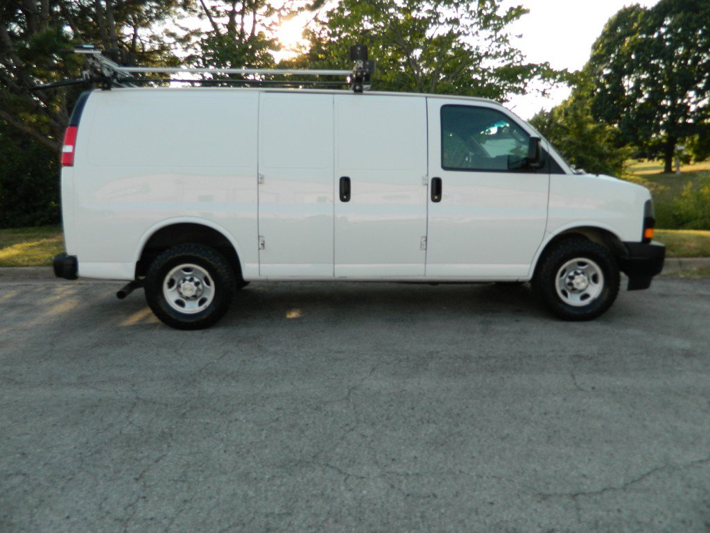 Used 2020 Chevrolet Express 2500 w/ Communications Package RWD image 5