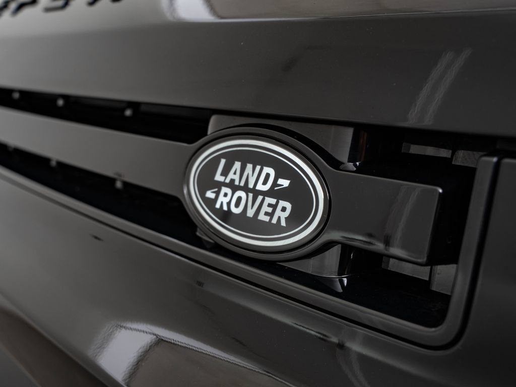 New 2026 Land Rover Defender 110 Trophy Edition AWD/4WD image 3