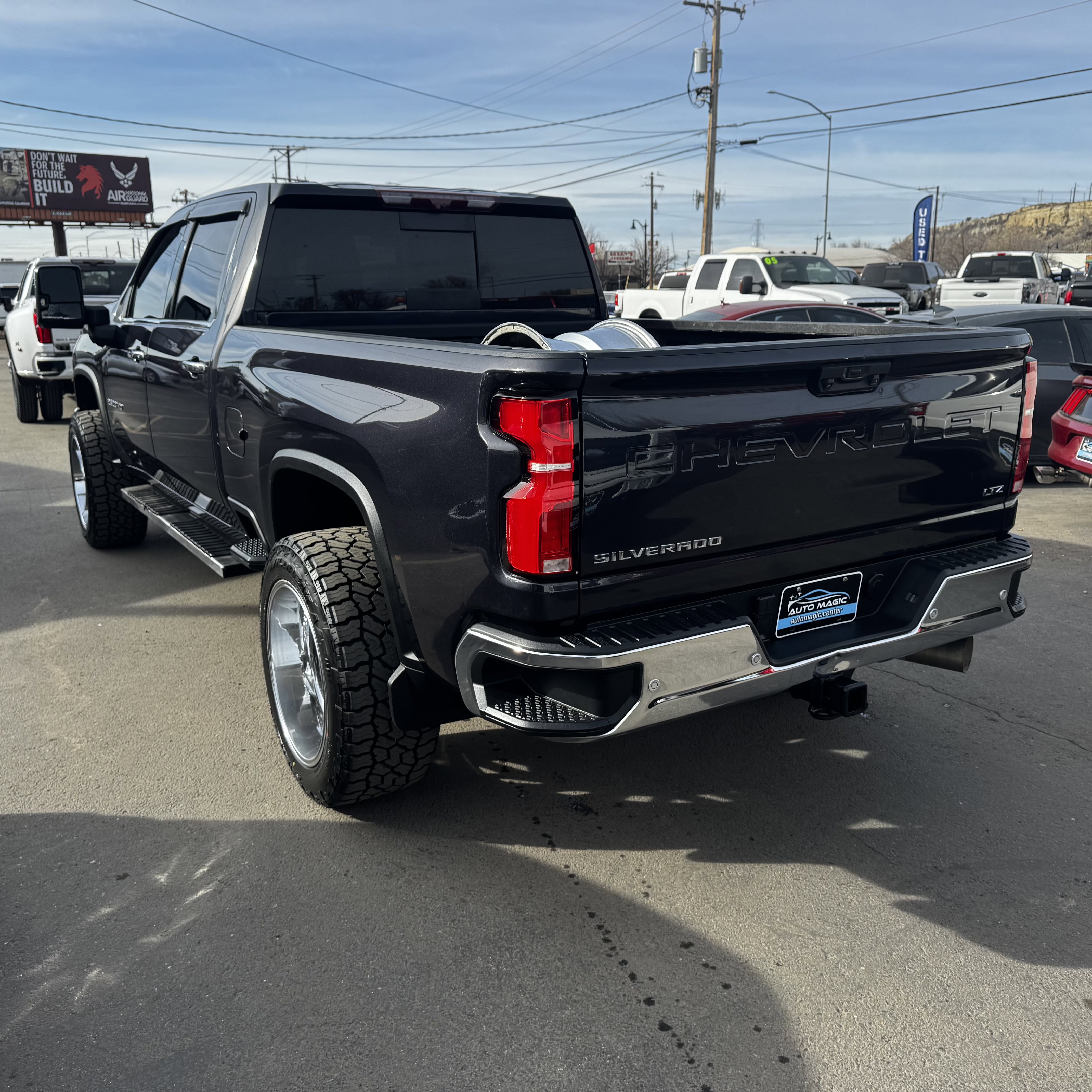 Used 2024 Chevrolet Silverado 2500 LTZ w/ LTZ Convenience Package image 5