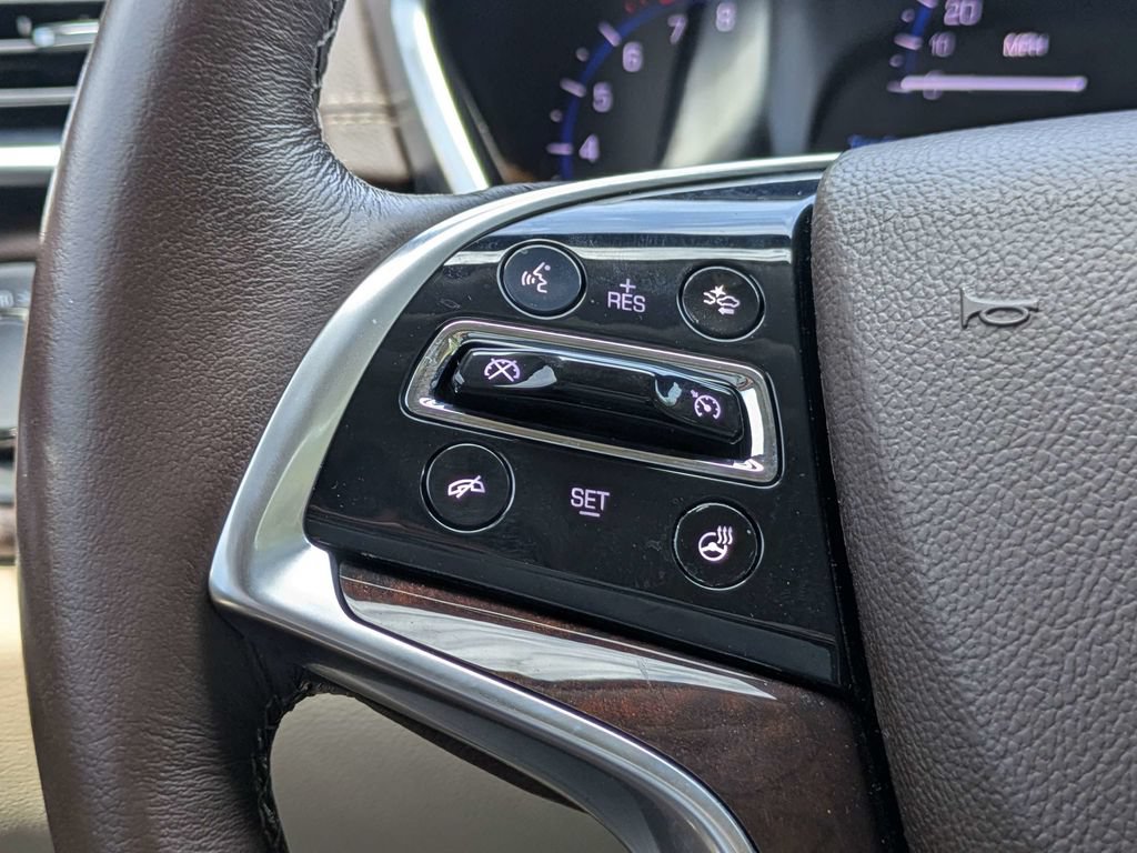 Used 2015 Cadillac SRX Luxury w/ Driver Awareness Package FWD image 29