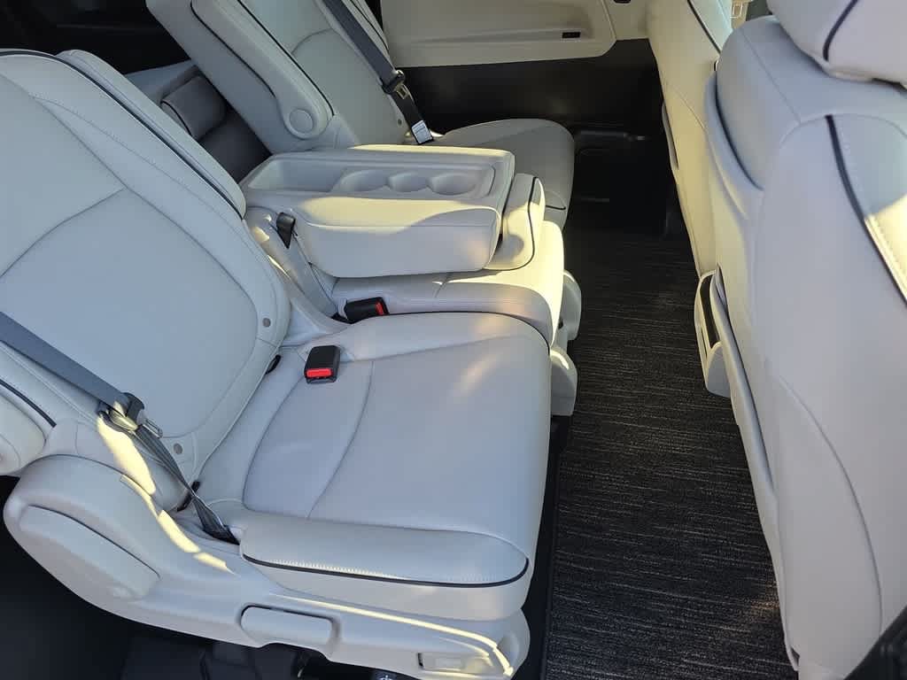 Certified 2026 Honda Odyssey Touring image 12