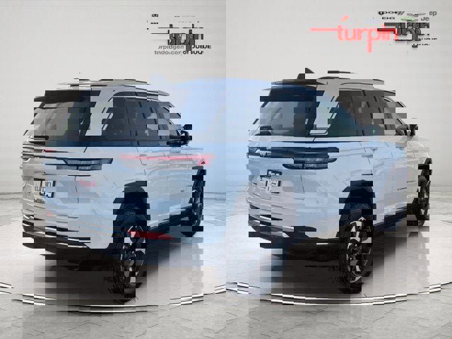 Used 2023 Jeep Grand Cherokee 4x4 image 5