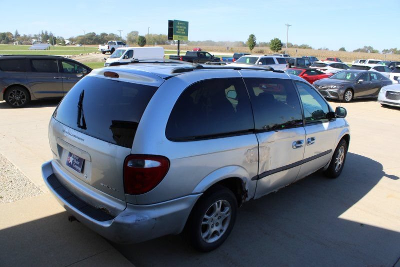 Used 2002 Dodge Grand Caravan Sport FWD image 5