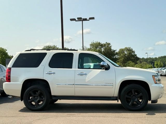 Used 2014 Chevrolet Tahoe LTZ AWD/4WD image 32
