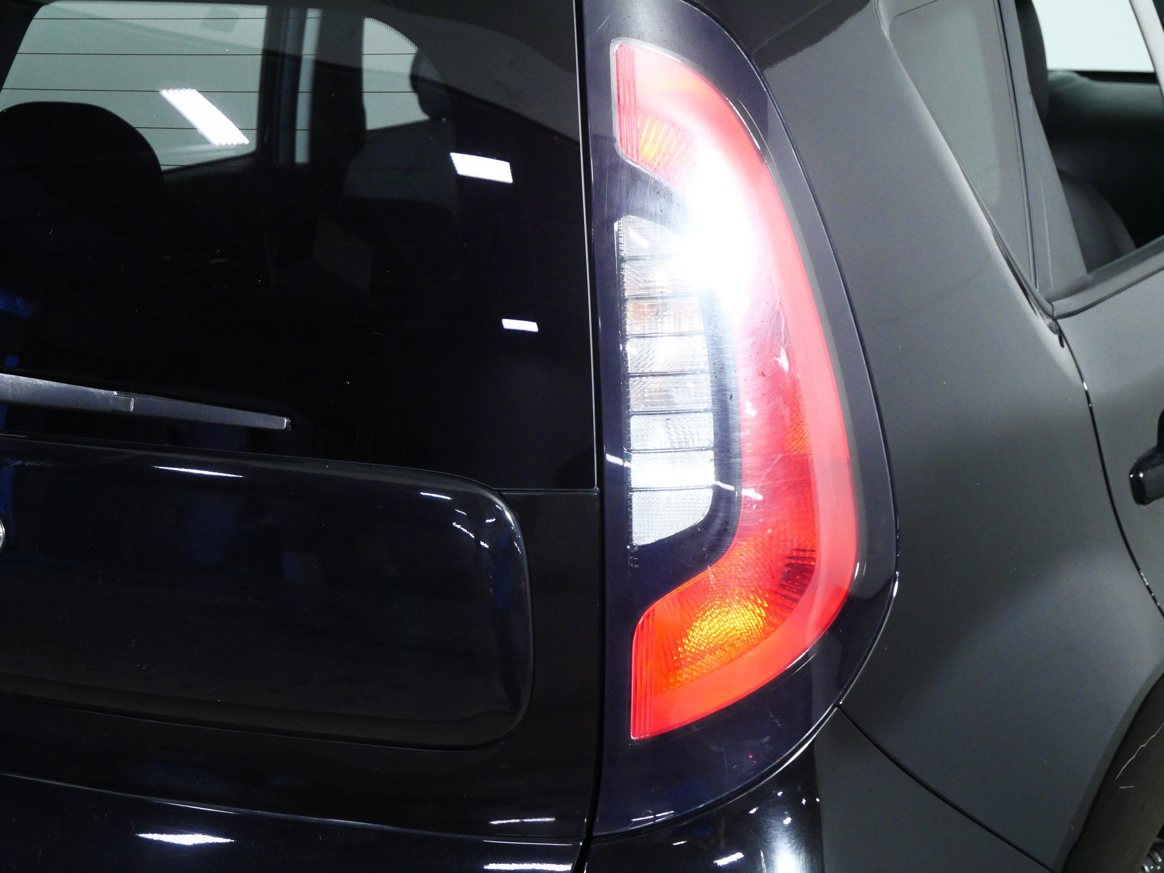 Used 2017 Kia Soul + image 17