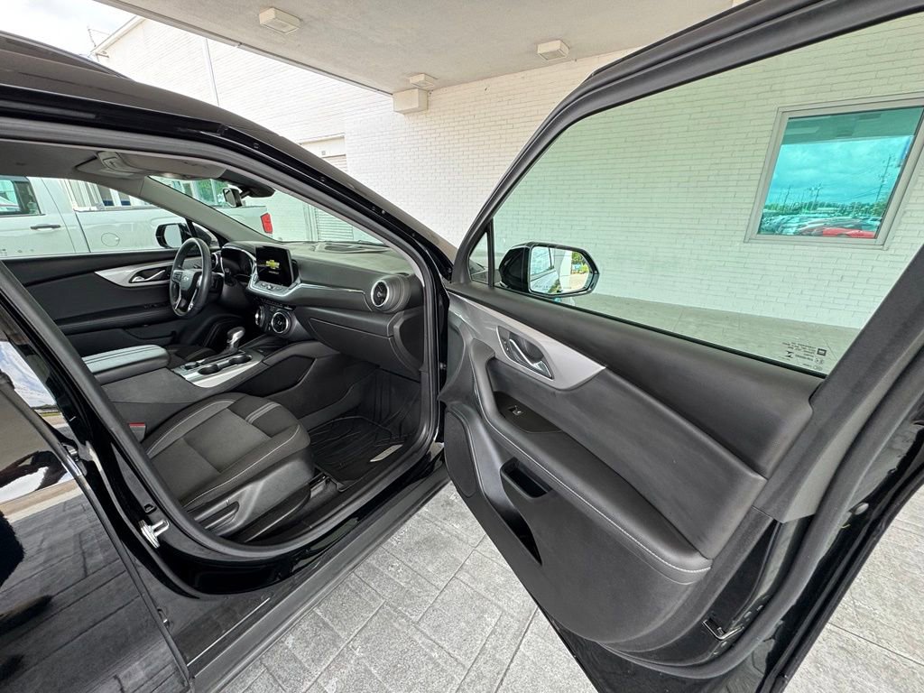 Used 2024 Chevrolet Blazer LT w/ Convenience Package FWD image 15