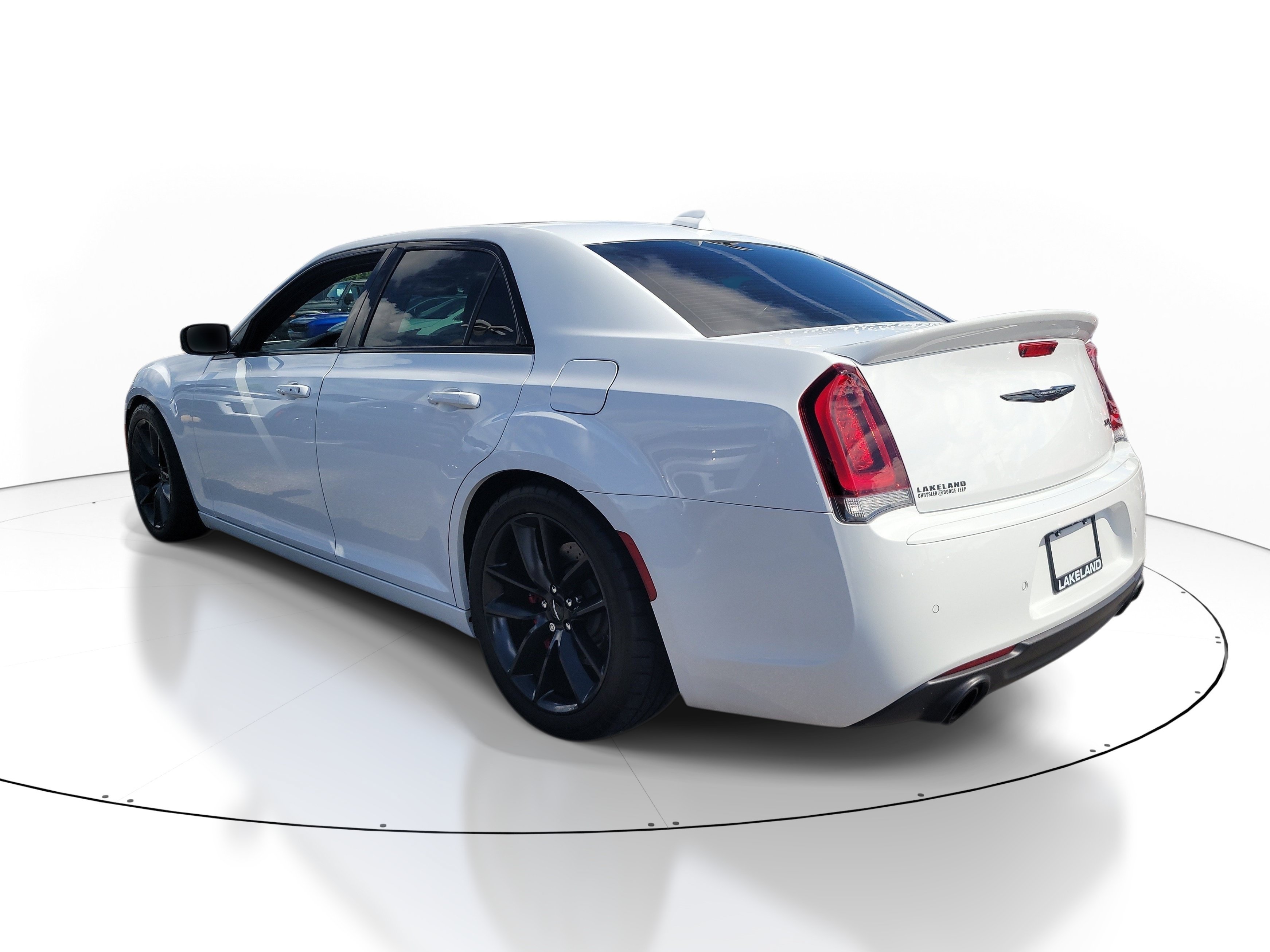 Used 2023 Chrysler 300 C RWD image 6