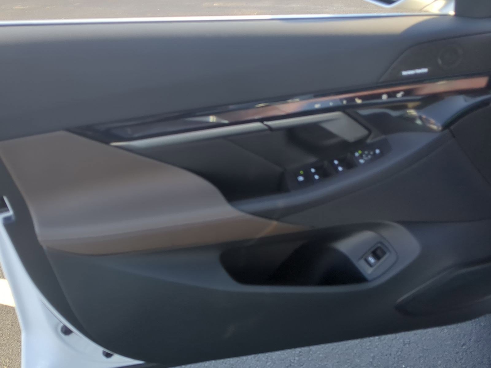 Certified 2025 BMW i5 eDrive40i w/ Premium Package image 13