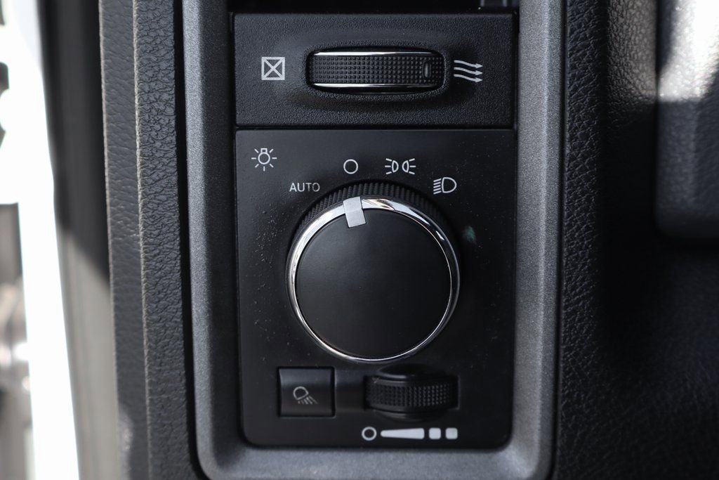 Used 2015 RAM 3500 Tradesman w/ Power & Remote Entry Group RWD image 19