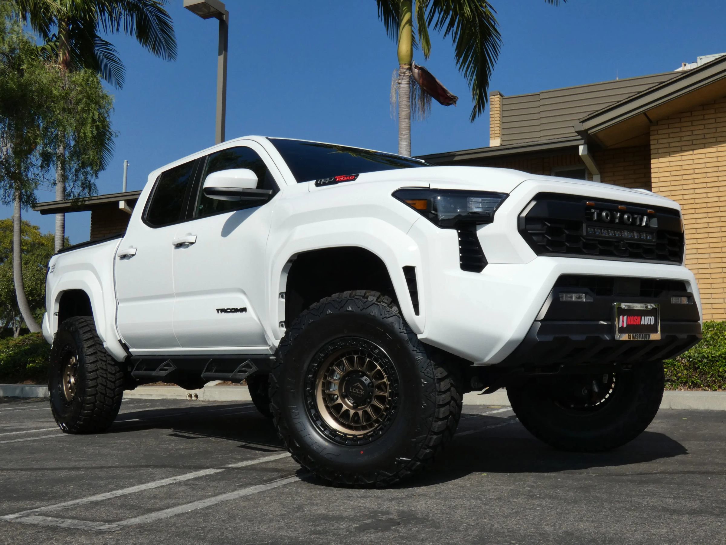 Used 2025 Toyota Tacoma TRD Sport image 5