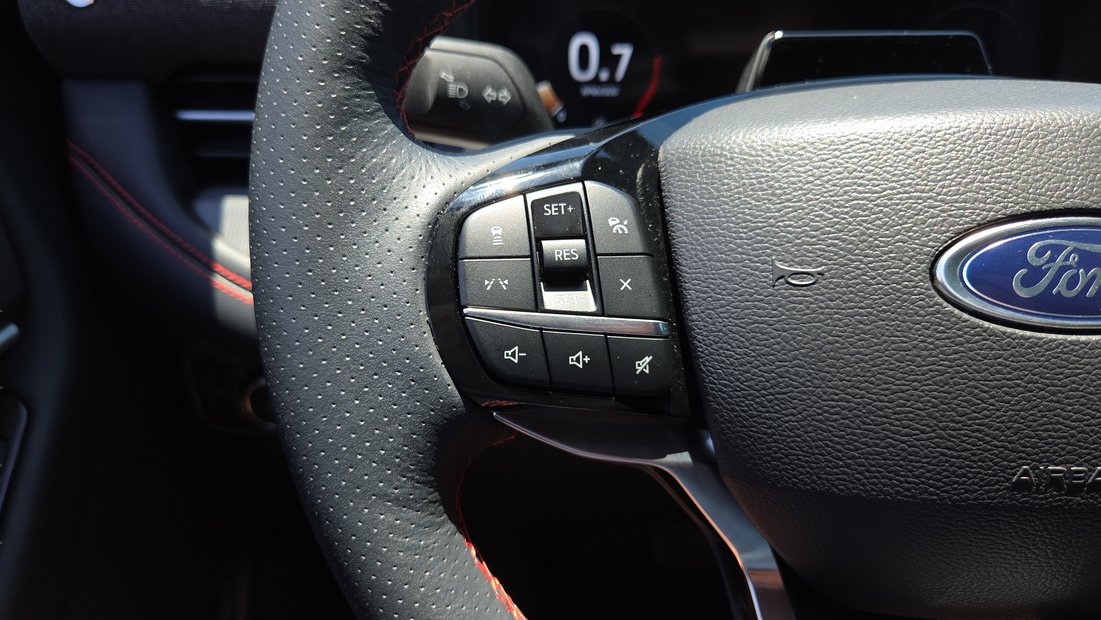 Used 2025 Ford Explorer ST-Line w/ Premium Package RWD image 29