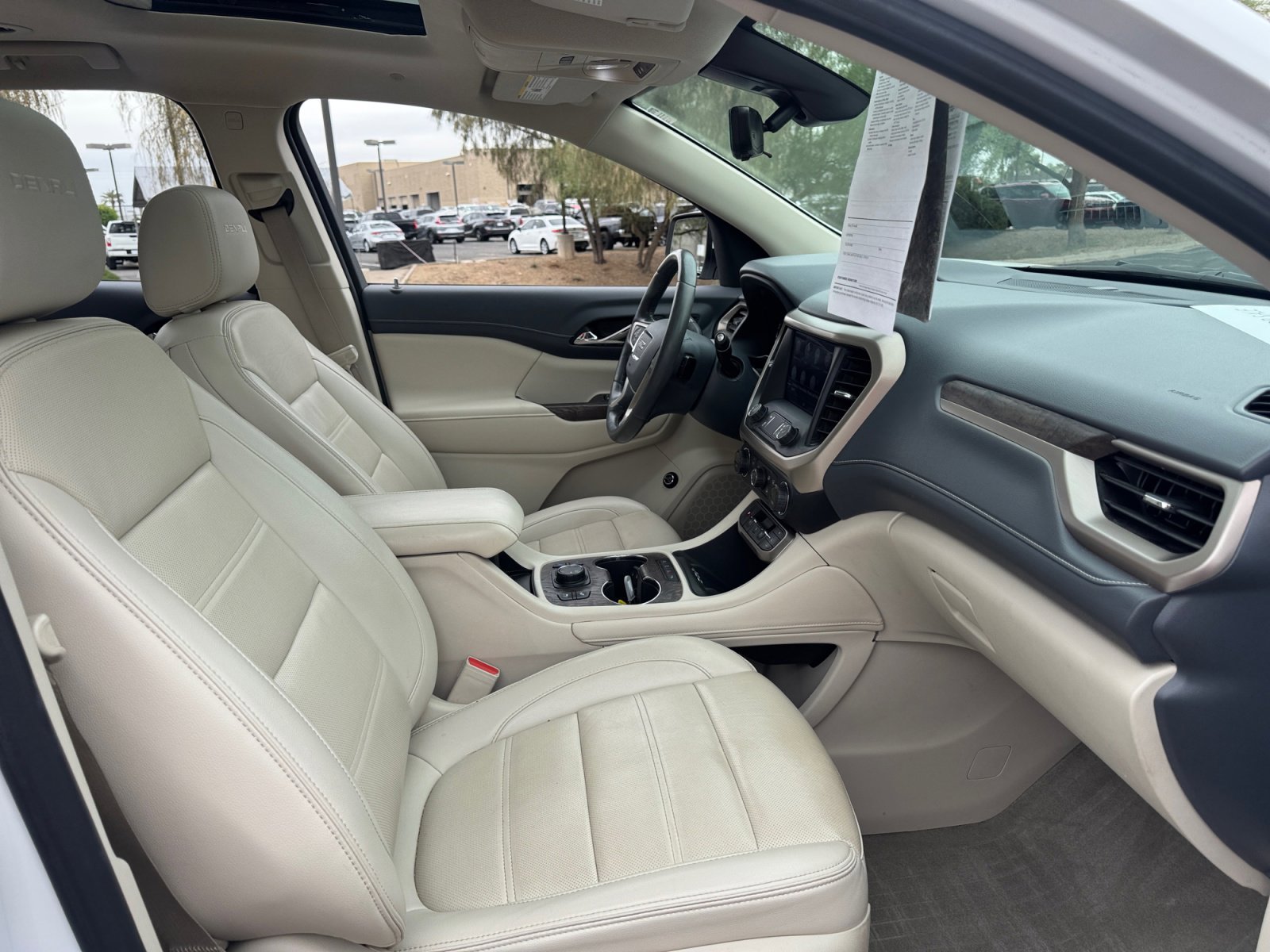 Used 2021 GMC Acadia Denali w/ Denali Ultimate Package AWD/4WD image 19