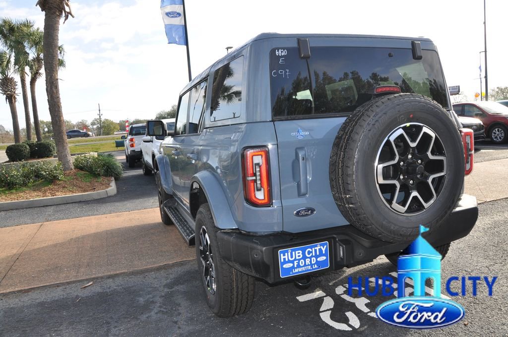 New 2025 Ford Bronco Outer Banks image 3
