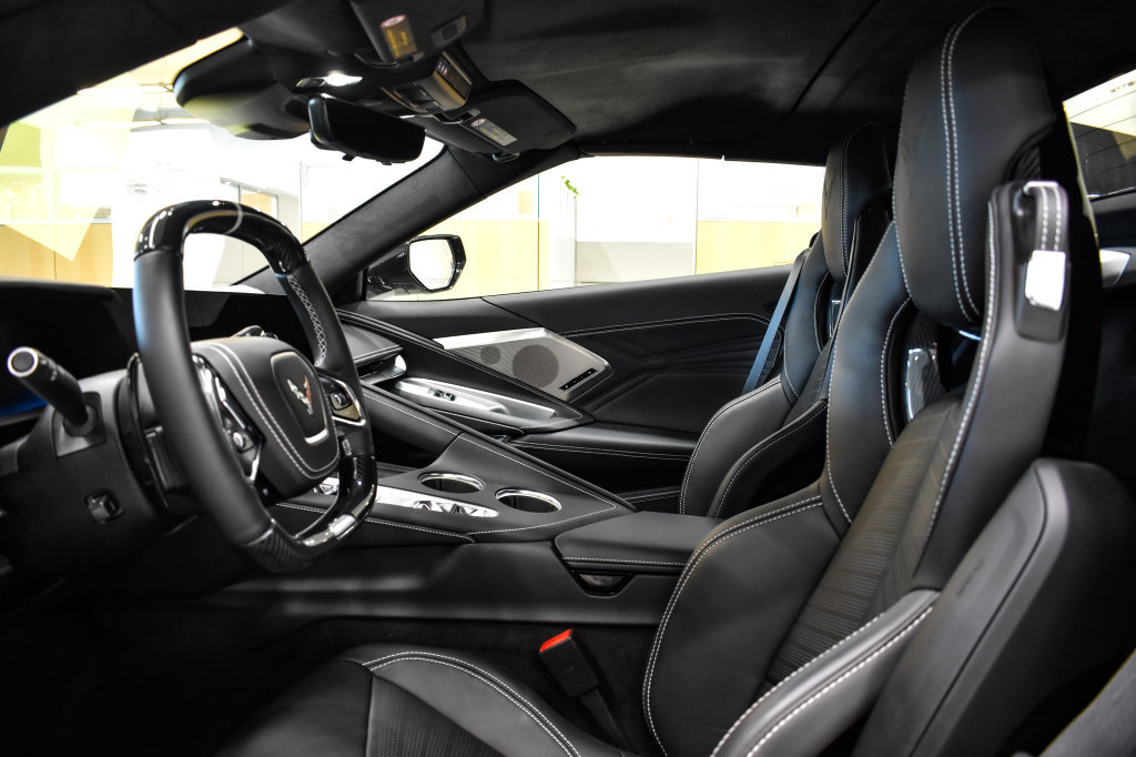 Used 2026 Chevrolet Corvette Z06 RWD image 3