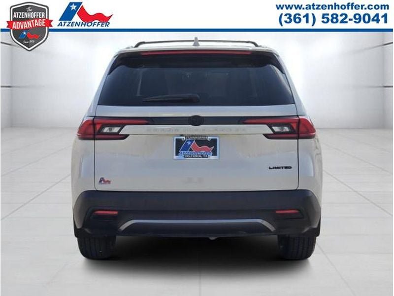 Used 2024 Toyota Grand Highlander FWD image 4