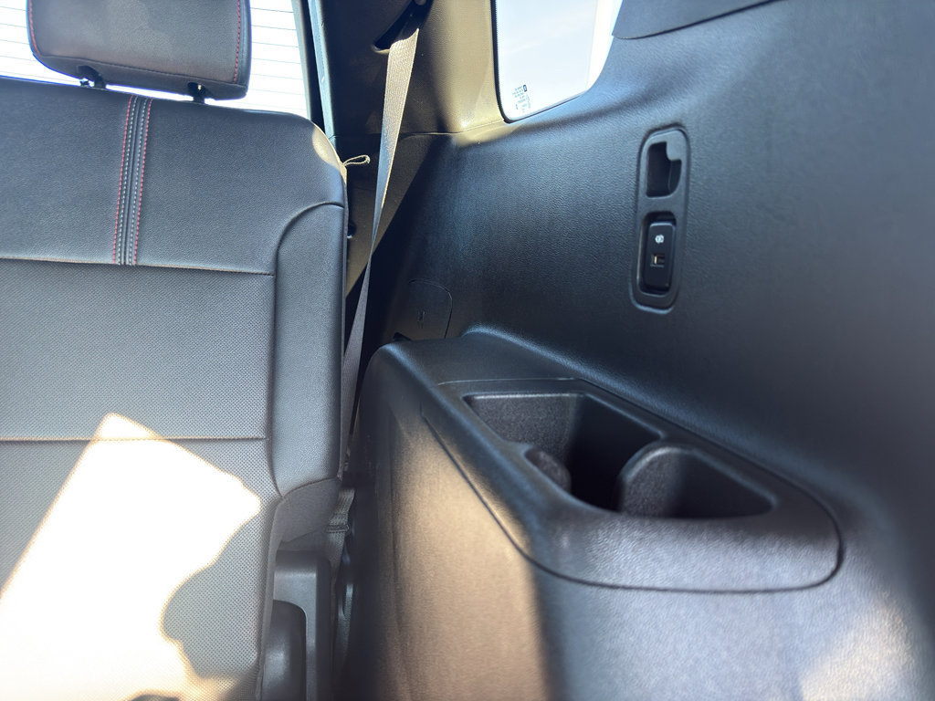 Used 2023 Chevrolet Traverse RS image 37