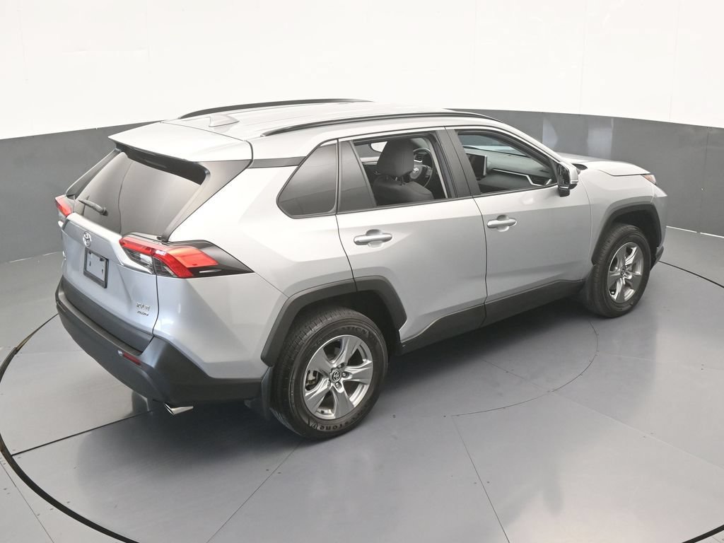 Used 2025 Toyota RAV4 XLE AWD/4WD image 47