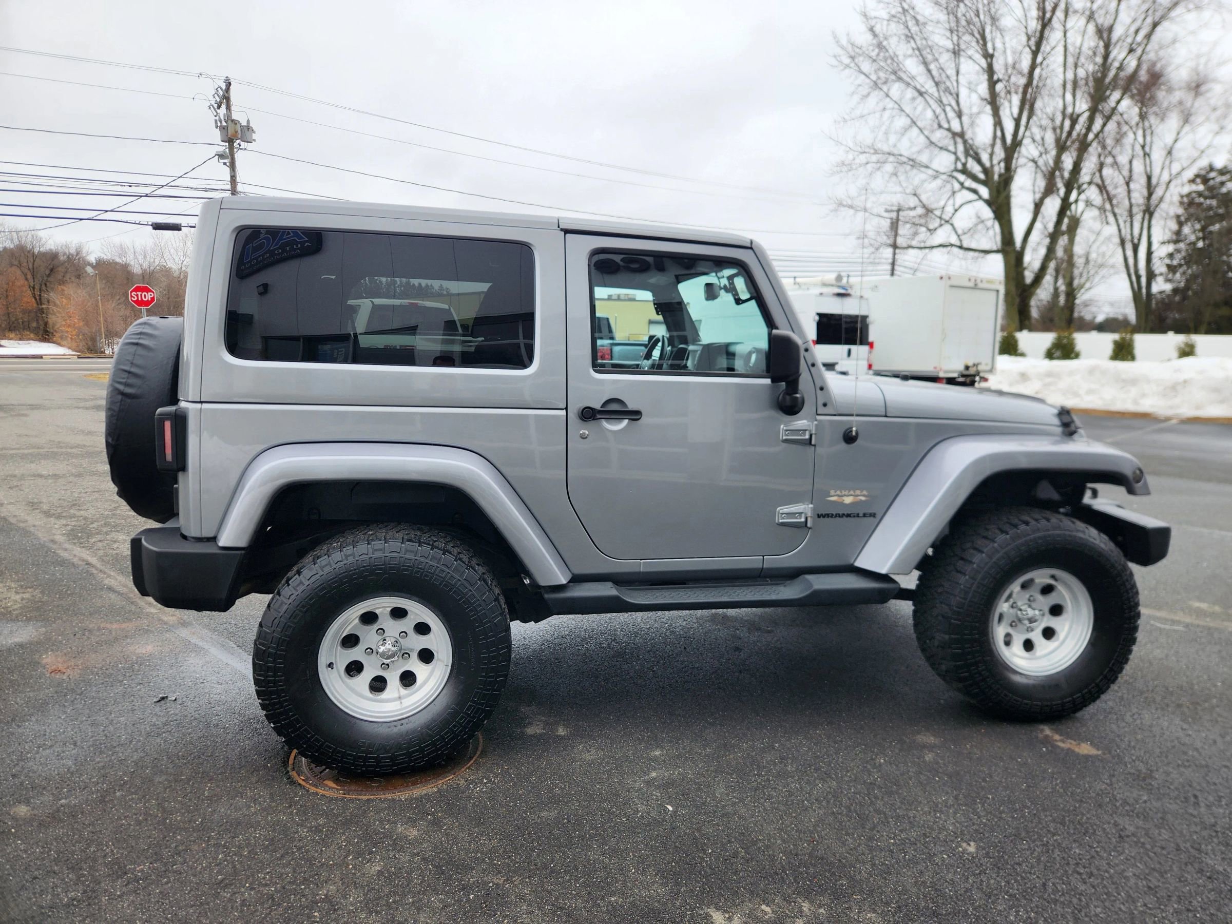Used 2013 Jeep Wrangler Sahara w/ Dual Top Group image 17