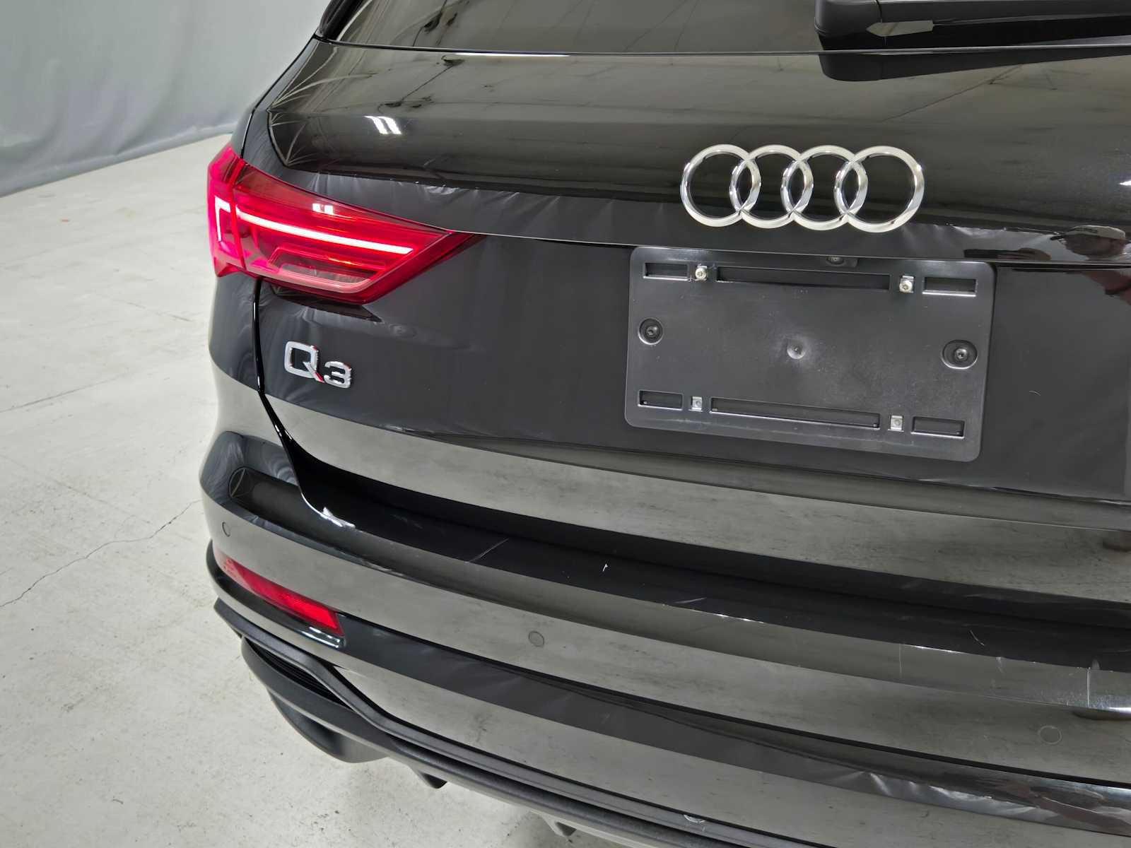Used 2025 Audi Q3 2.0T Premium AWD/4WD image 14