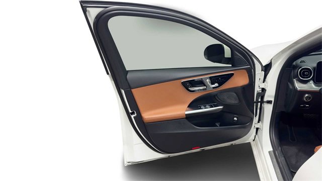Used 2023 Mercedes-Benz C 300 Sedan image 10