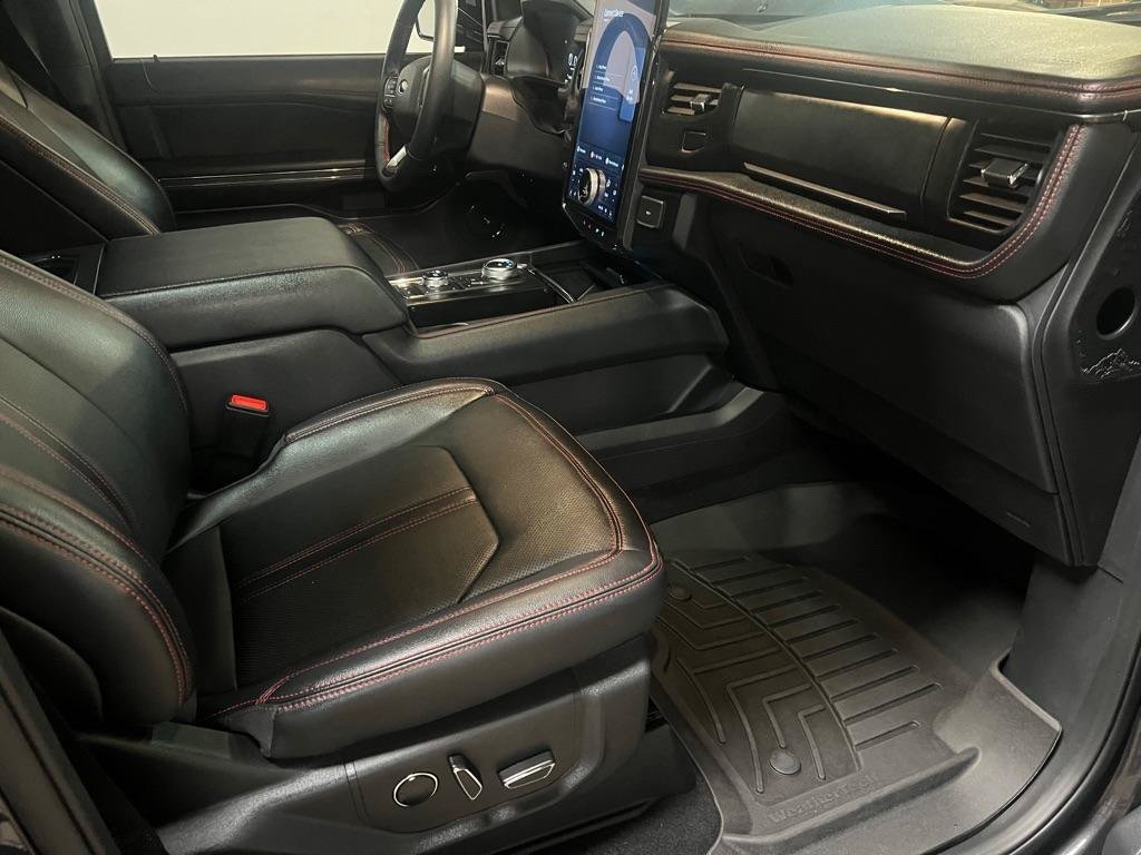 Used 2023 Ford Expedition Limited AWD/4WD image 23
