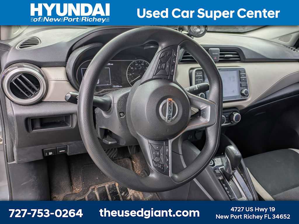 Used 2021 Nissan Versa SV image 11