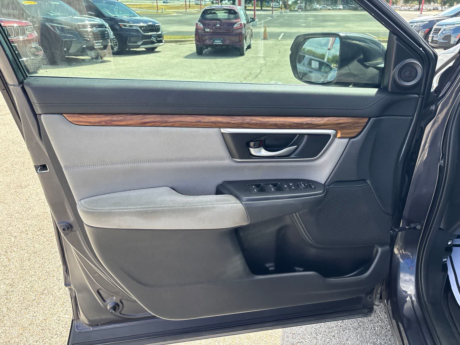 Used 2019 Honda CR-V EX image 6