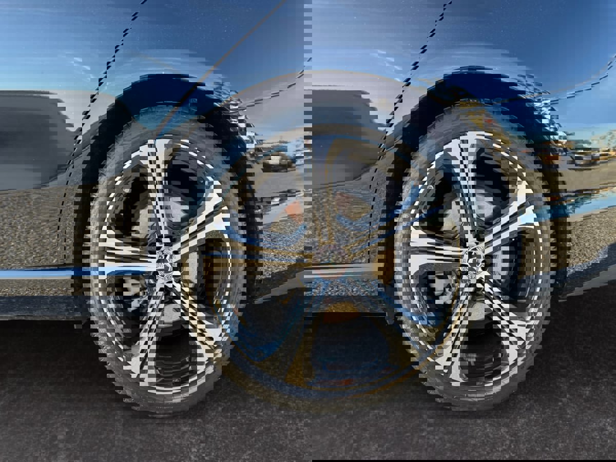 Used 2024 Mercedes-Benz C 300 Sedan image 9