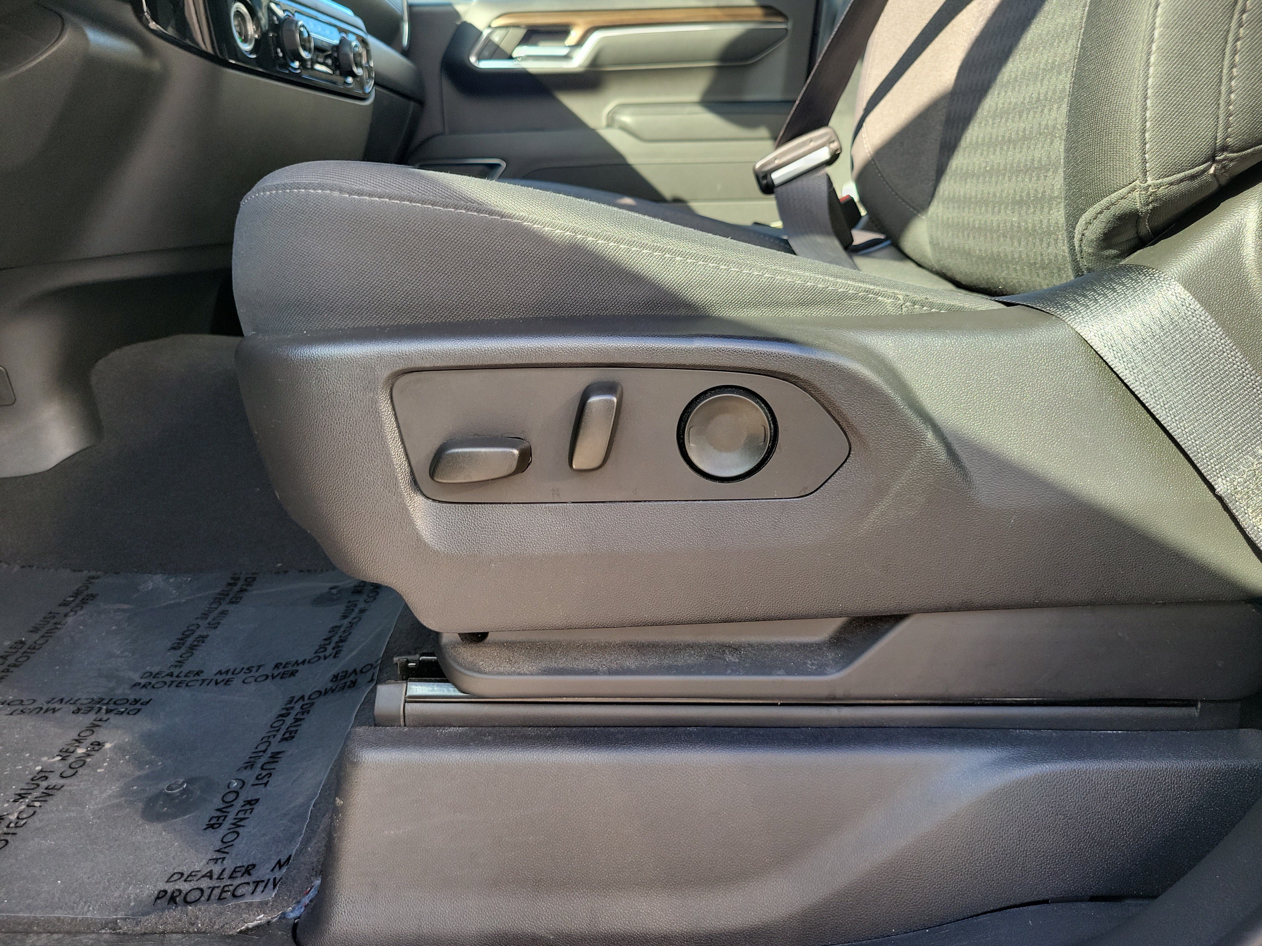 Used 2023 Chevrolet Silverado 1500 LT RWD image 18