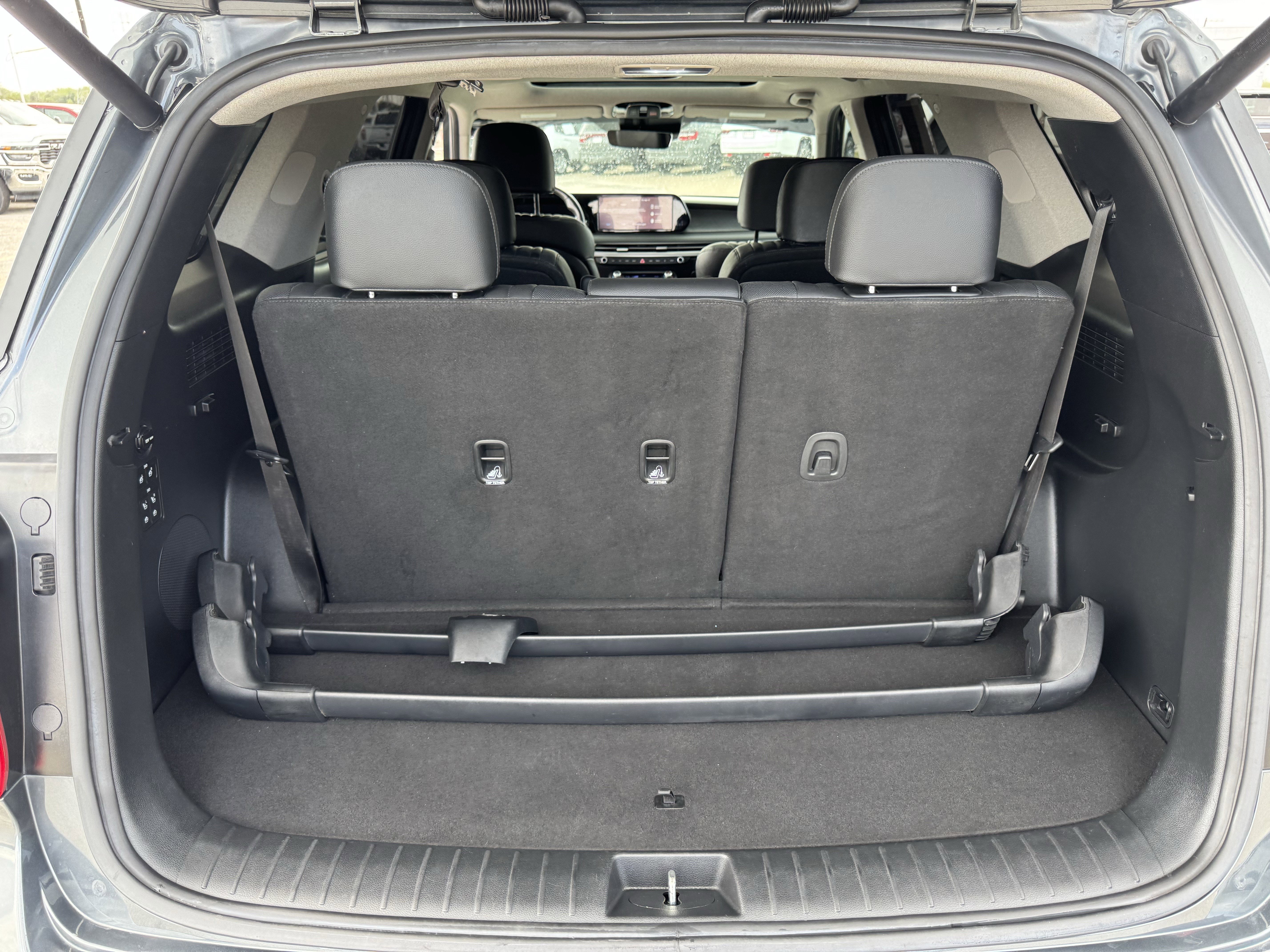 Used 2023 Hyundai Palisade Limited image 31