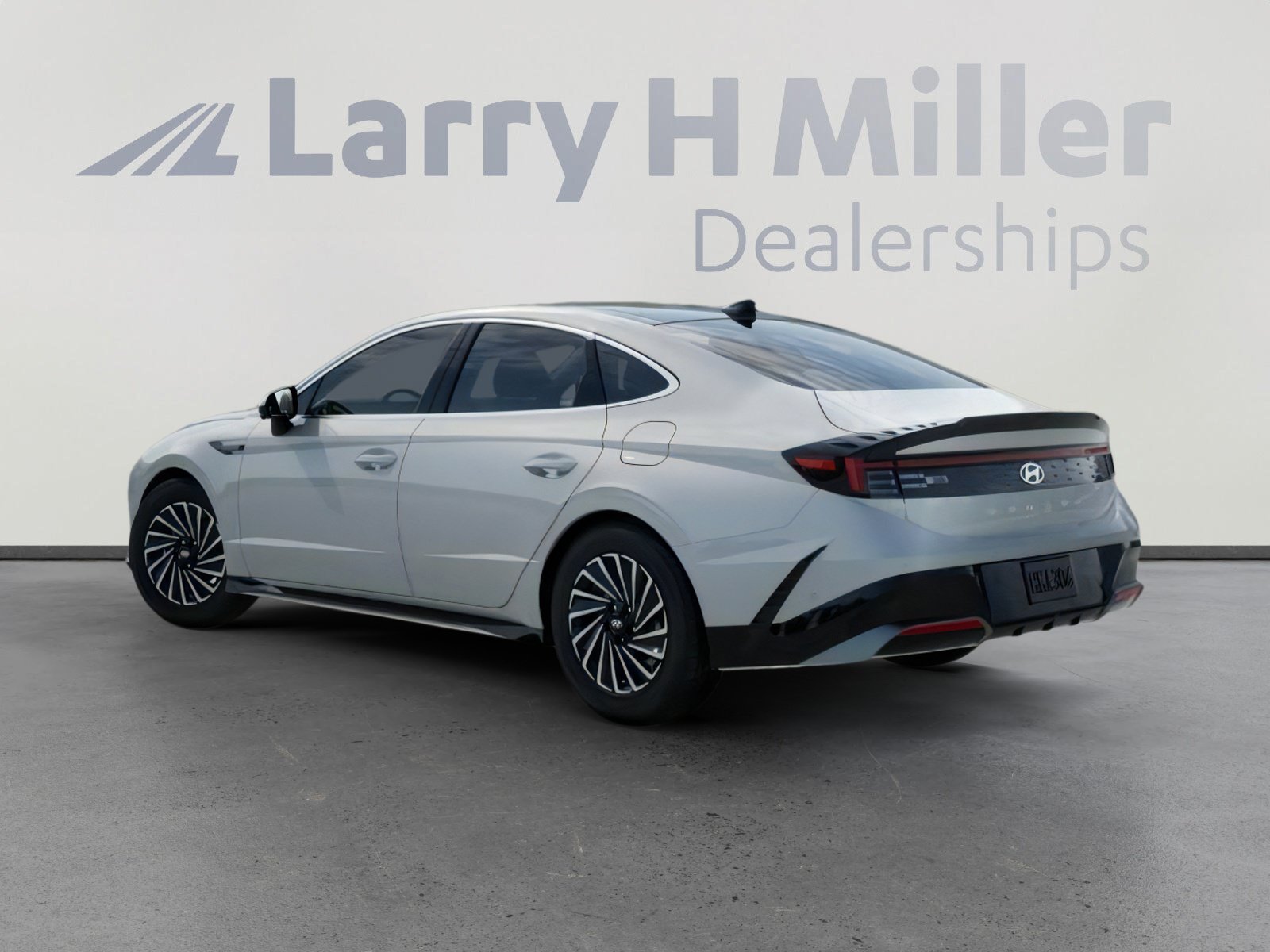 New 2026 Hyundai Sonata Limited FWD image 5