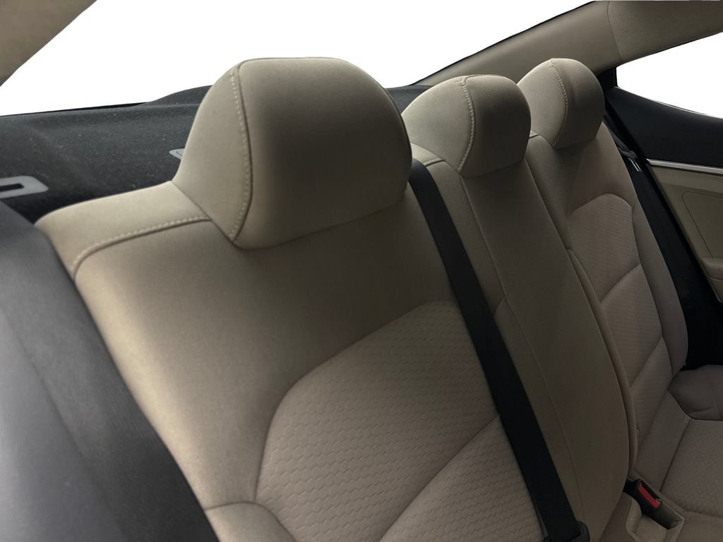 Used 2019 Hyundai Elantra SE FWD image 27